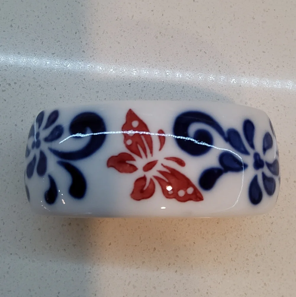 Pier 1 Imports Blue and Red Napkin Rings 2 × 4